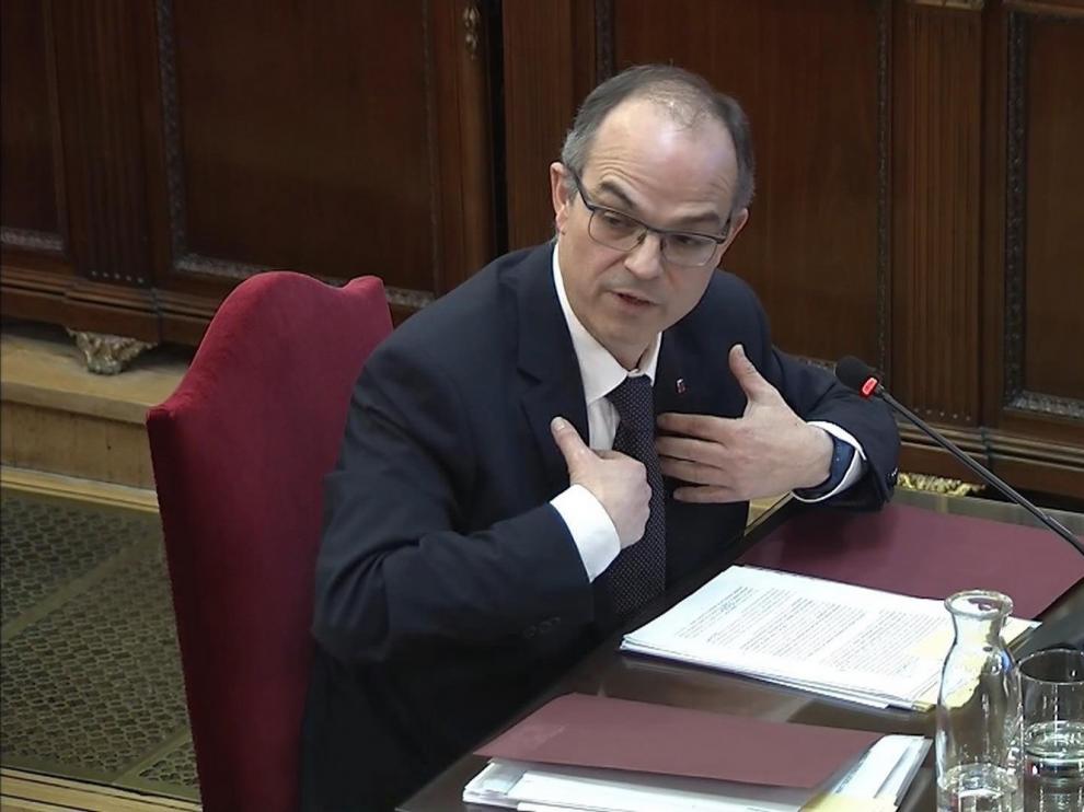 Turull dice que se ignoró al Constitucional por "mandato popular"