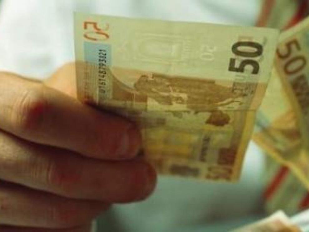 La Policía Nacional detiene a dos personas en Zaragoza por comprar dinero falso en internet