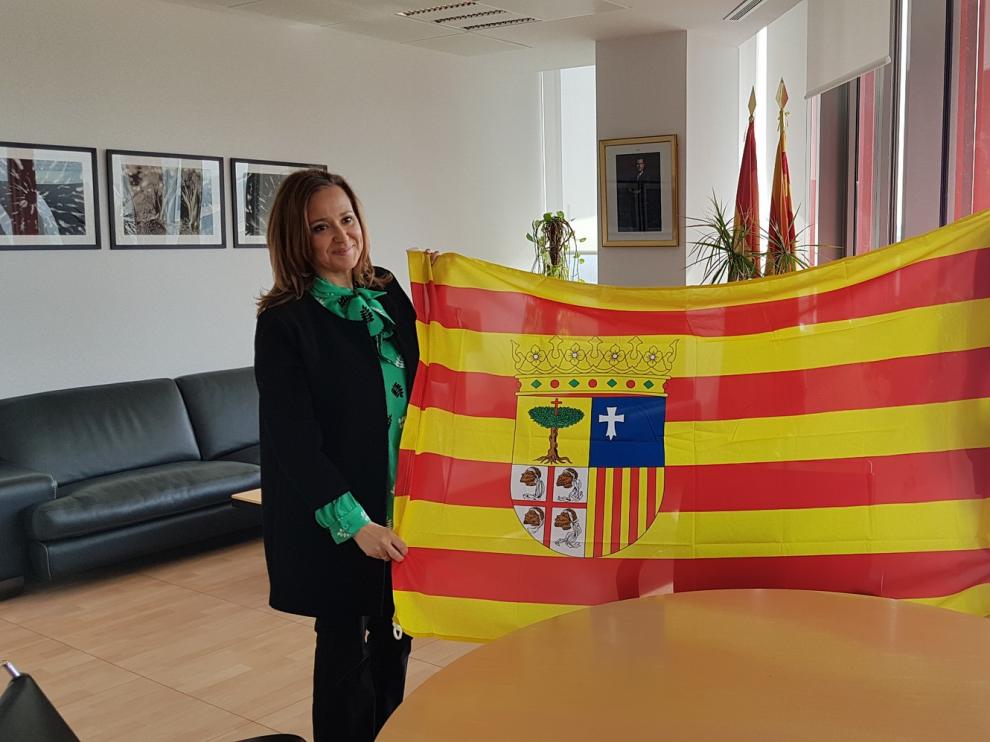 Daniel Osanz recibe el apoyo de la consejera aragonesa de Deporte, Mayte Pérez