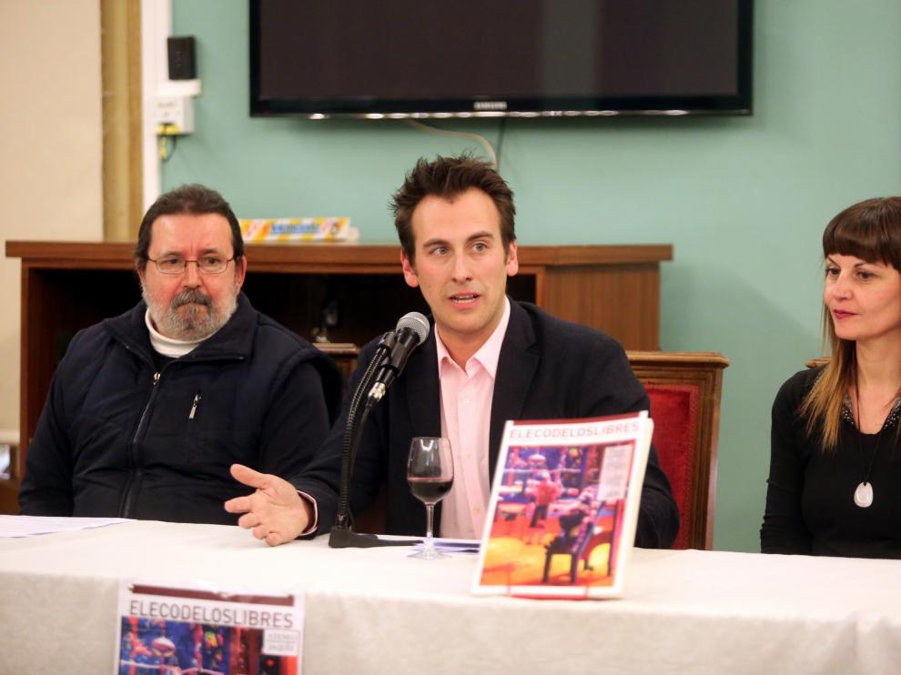 Manuel Puertas, traductor: "Publicar tres números de una revista es toda una heroicidad"