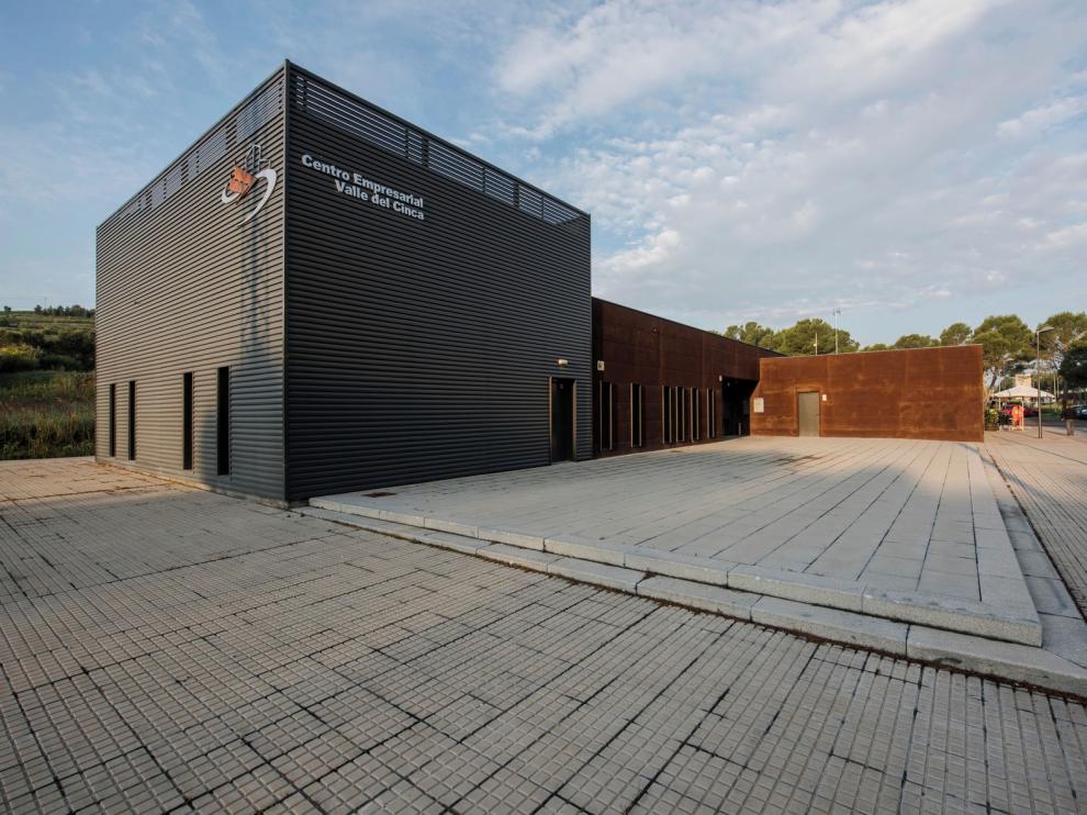 La fibra óptica llega al polígono "Valle del Cinca" de Barbastro