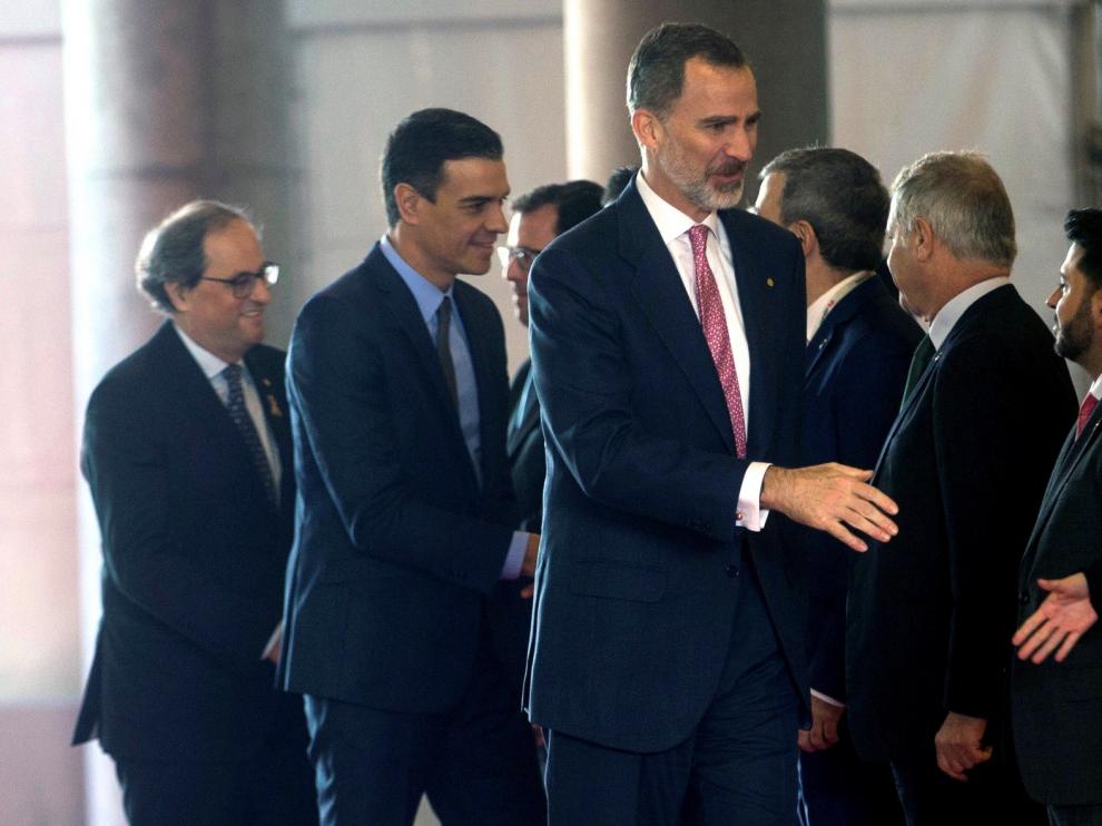 Felipe VI, Sánchez y Torra inauguran el Mobile con el recorrido por la feria