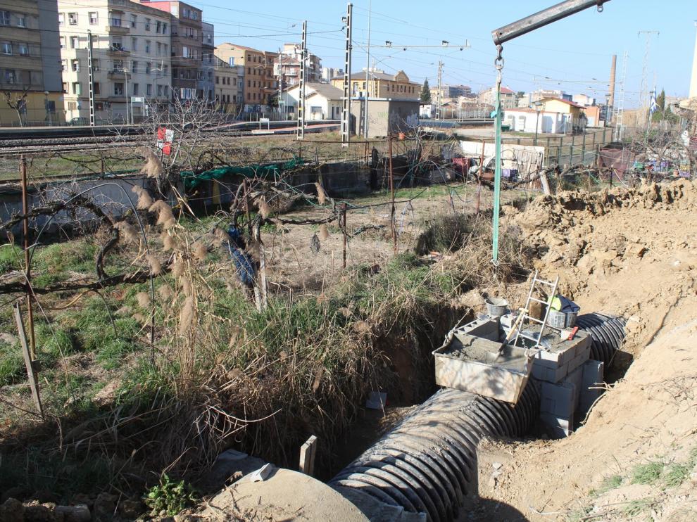 Monzón entuba setenta metros de la acequia Paúles
