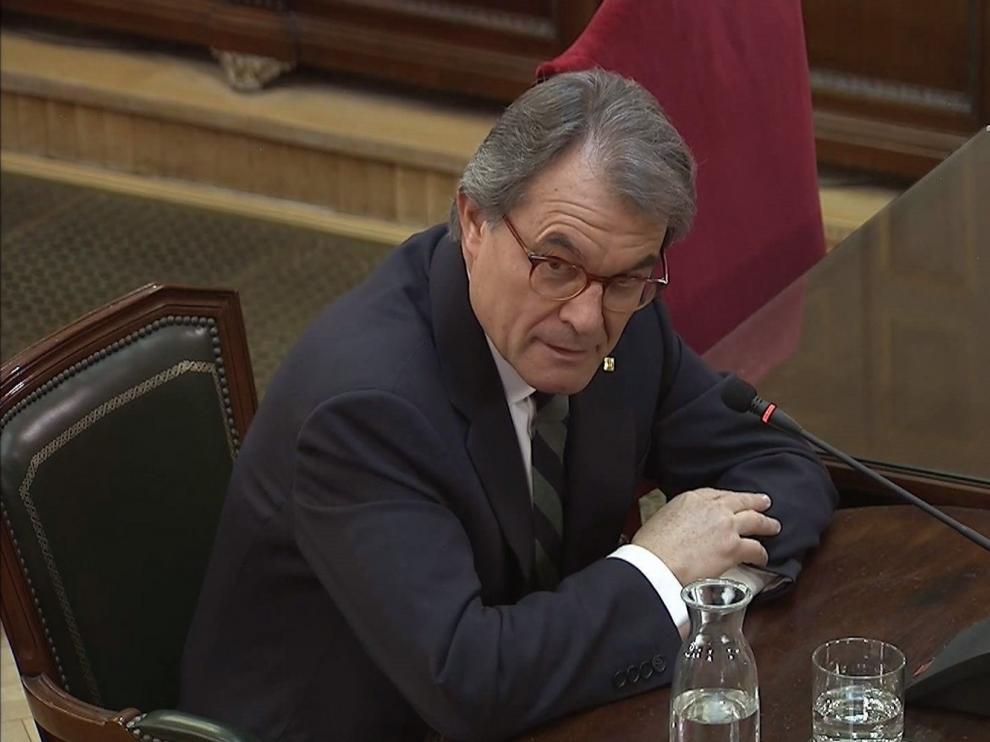 Rajoy dice que todos sabían que no iba a autorizar la consulta