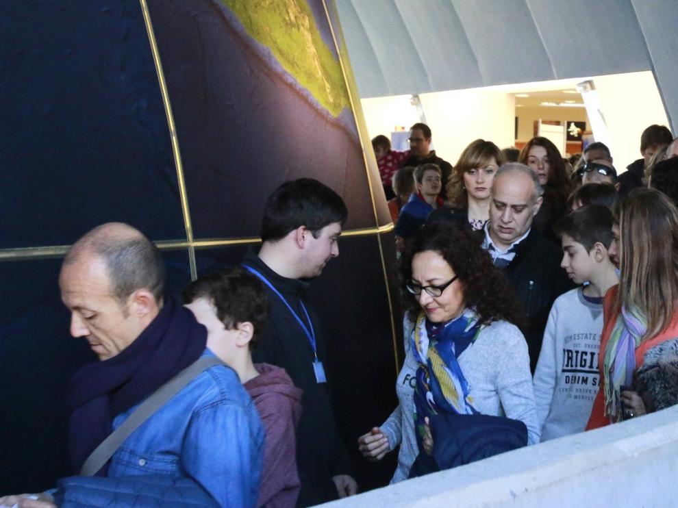 Visitas teatralizadas y sorteos para animar a zaragozanos a visitar la ciudad de Huesca