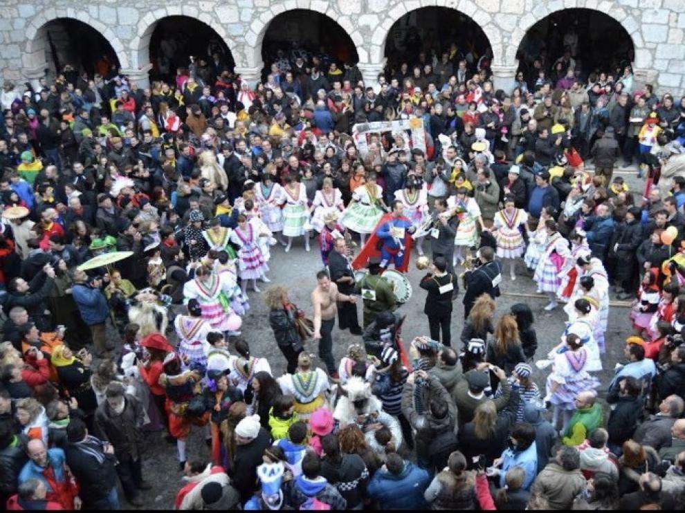 Todo listo en Bielsa para un carnaval ancestral y colorido