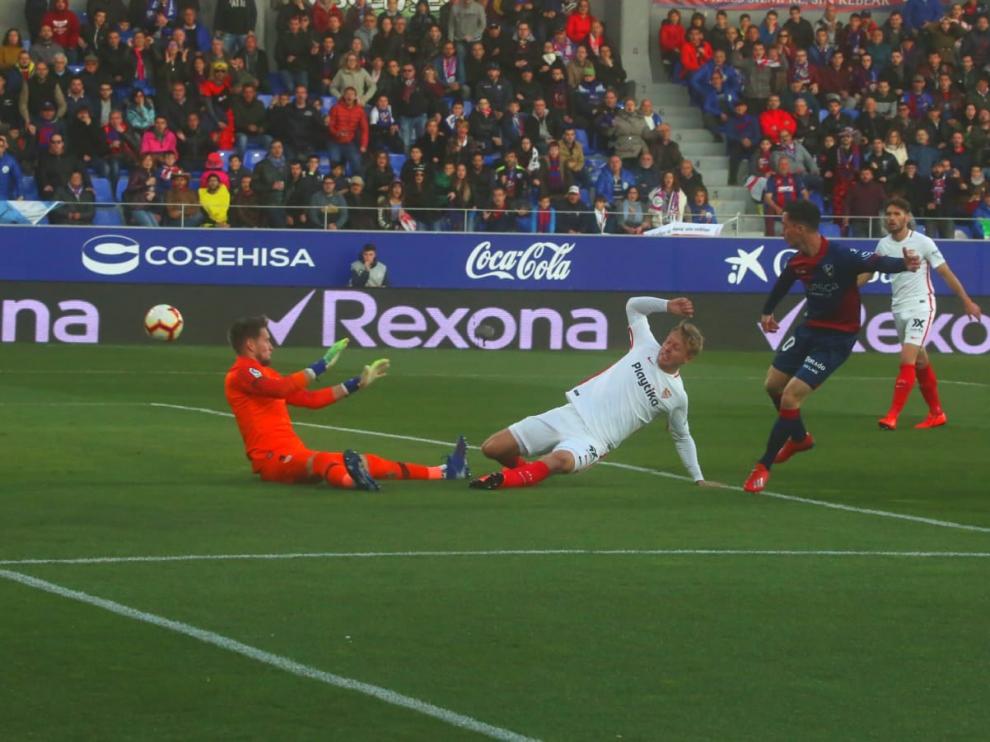 Memorable victoria del Huesca ante el Sevilla