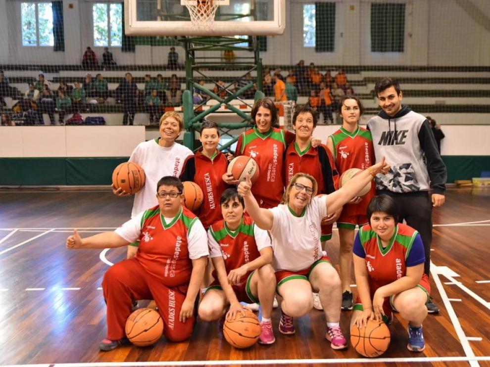 Una jornada de alegría y de canastas por la inclusión