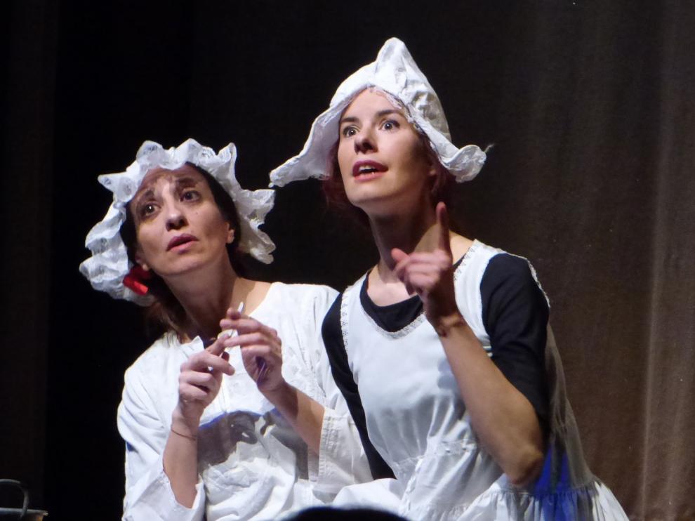 Sara Castells: "El teatro está vivo, lo que pasa es real y es muy excitante"