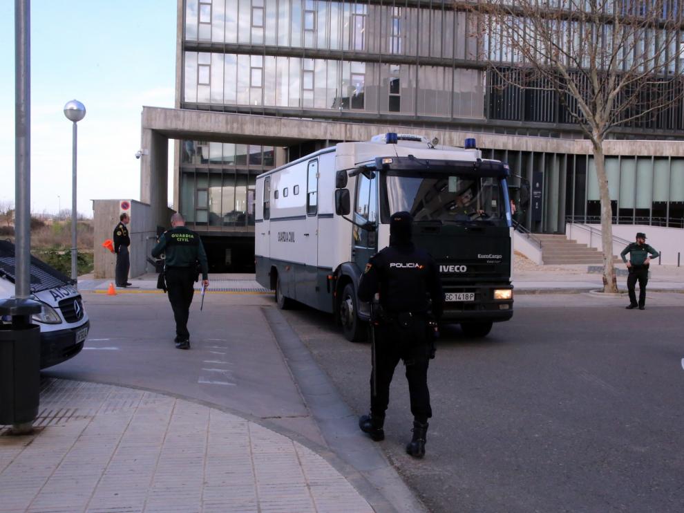 Siete ladrones reconocen haber robado en la sucursal de Gurrea de Gállego
