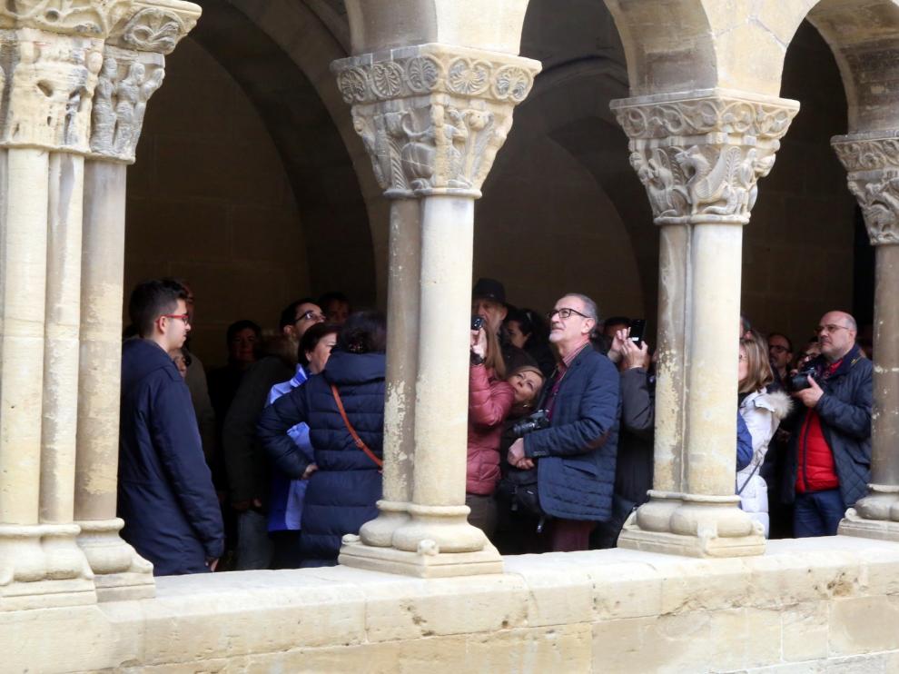 Numerosos zaragozanos disfrutan de la Cincomarzada en Huesca