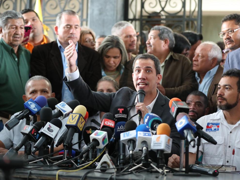 Guaidó evalúa hacer "pronto" una gira por Europa