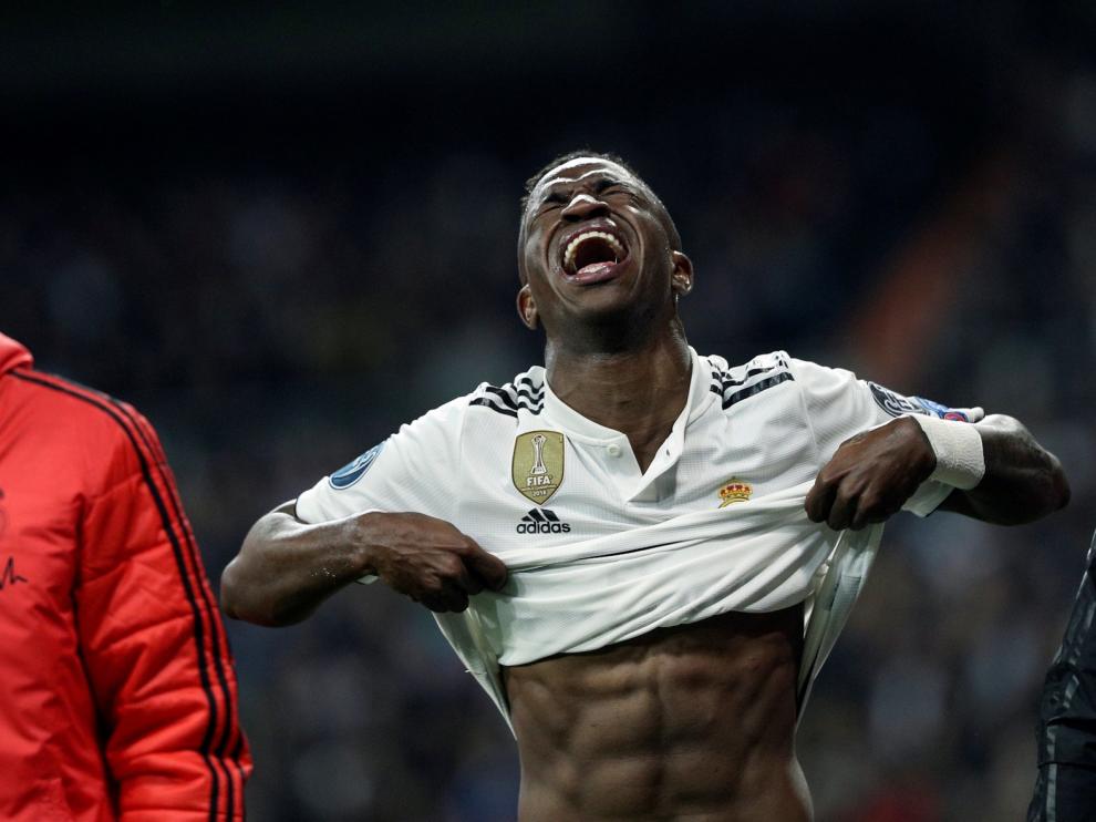 Vinicius sufre una "rotura de ligamentos de la articulación tibioperonea"