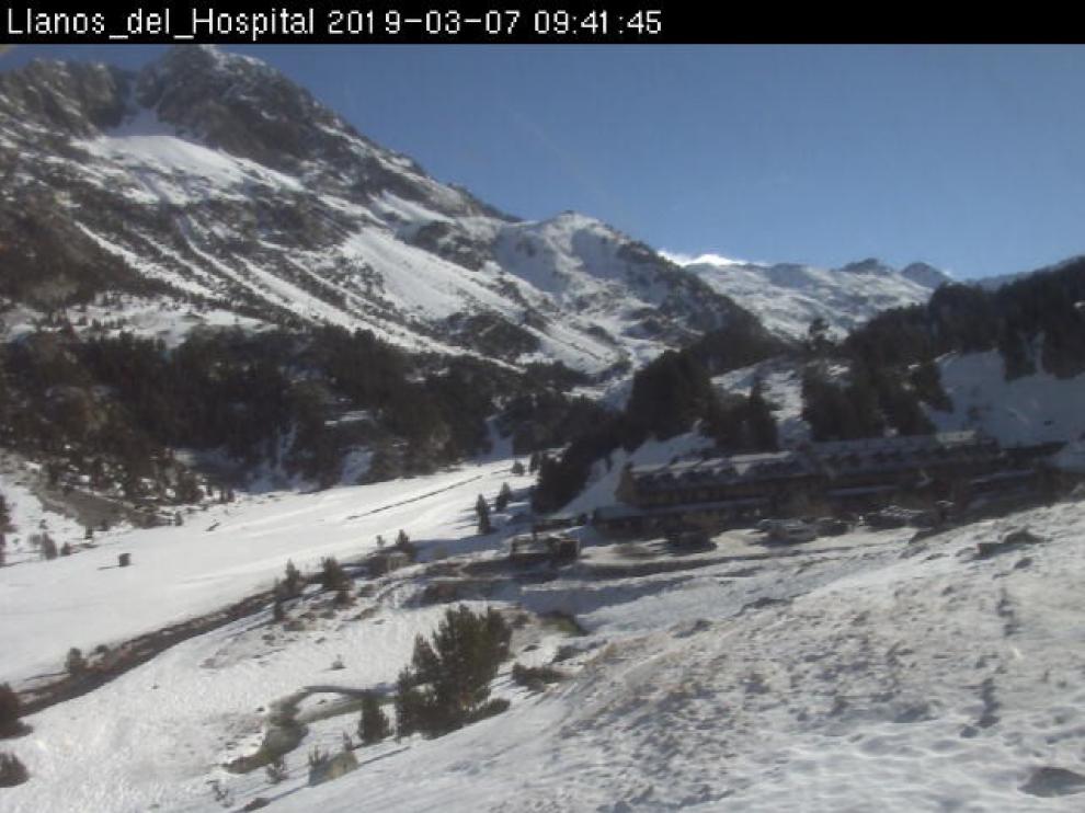La nieve regresa al Pirineo tras varias semanas de anticipo primaveral