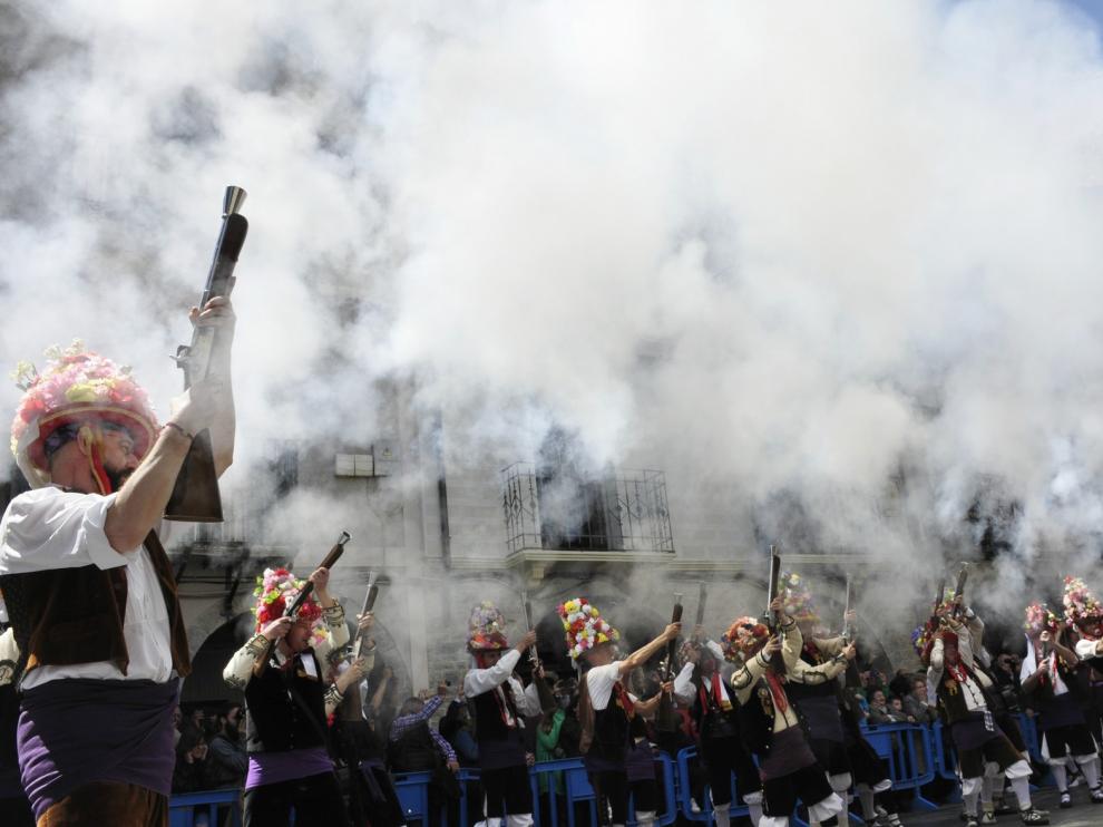 La Fiesta del Primer Viernes de Mayo se adapta a la ley de armas