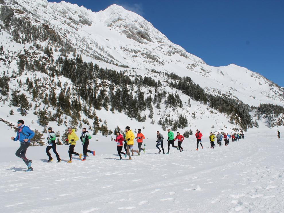 La Snow Trail 2 Heaven reúne a 300 participantes en Llanos del Hospital