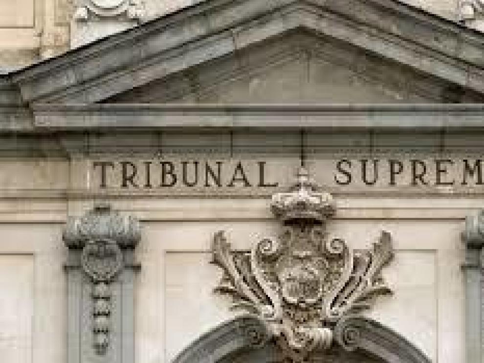 El Tribunal Supremo estudiará si suspende la exhumación de Franco