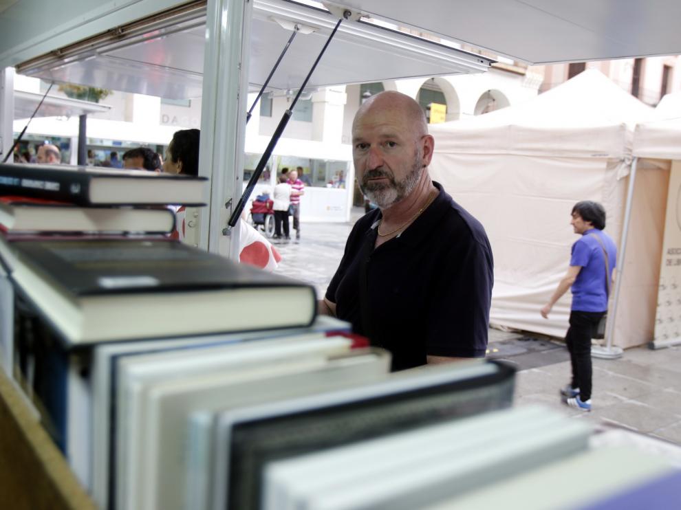 "El cónsul infiltrado", primer "thriller" histórico del escritor Esteban Navarro