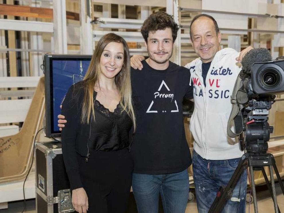 Miki ensaya para Eurovisión con el griego Fokas Evagelinos