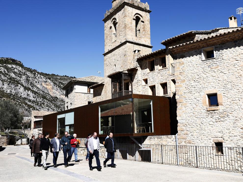 Lambán y Alastuey destacan el proyecto de "éxito" de Ligüerre de Cinca