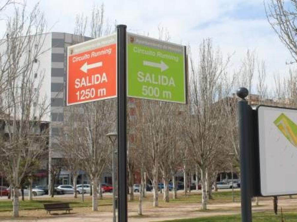 El Ayuntamiento de Monzón señaliza dos circuitos de 'running' en el Parque de La Azucarera