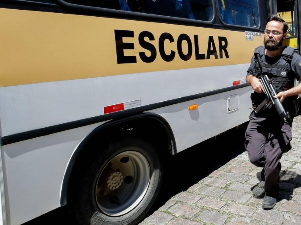 Brasil, sacudido por una de las peores masacres escolares de su historia