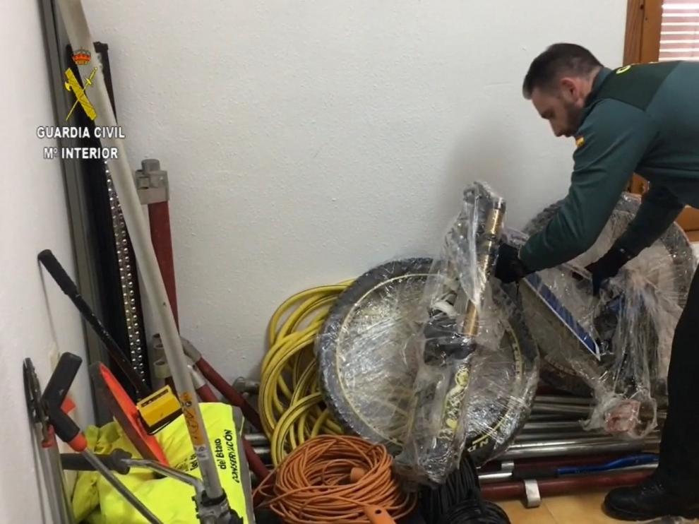 La Guardia Civil detiene a tres personas por 15 robos en diferentes propiedades de Barbastro