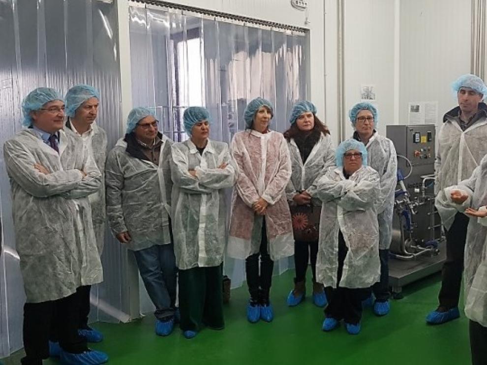 Olona destaca el apoyo del programa Leader al emprendimiento en su visita a Biescas y Jaca