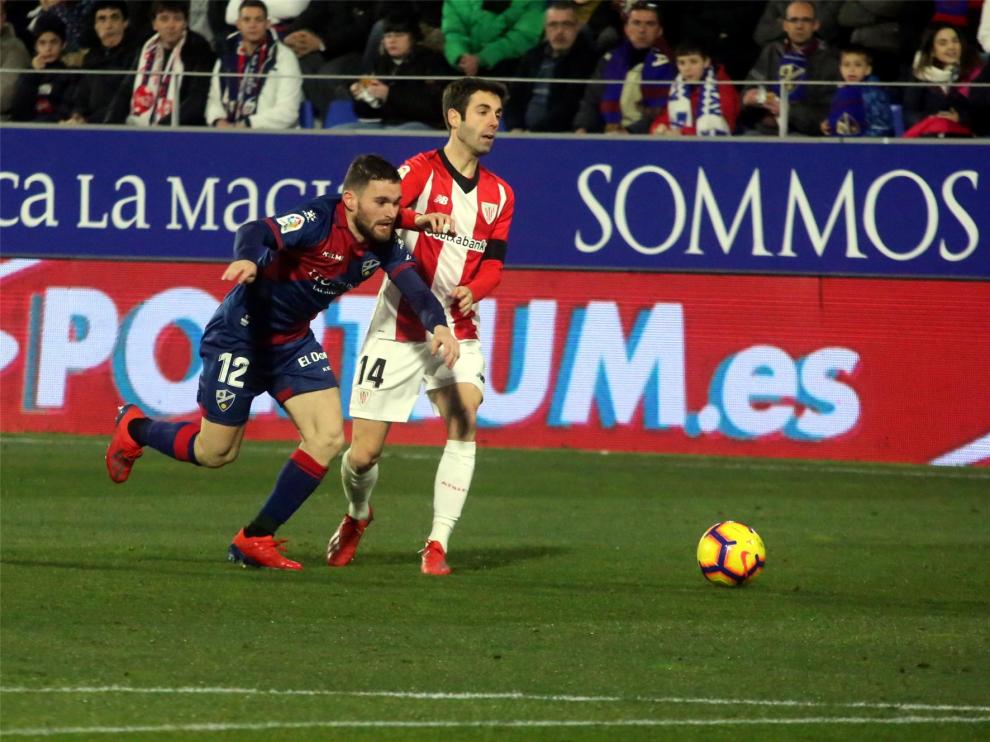 Javi Galán dice que el Huesca irá a Madrid "a intentar dar la sorpresa"