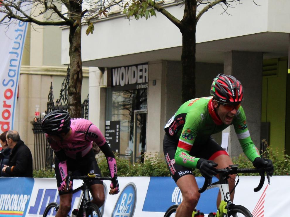 Los hermanos Ara, activos en el Gran Premio San José