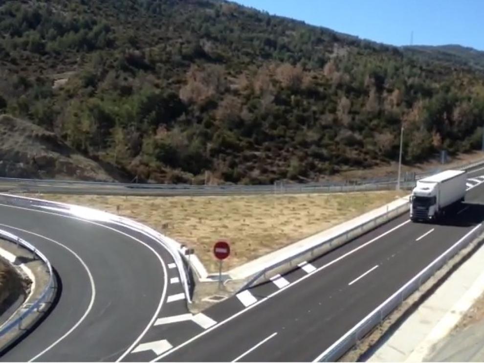 Casi el 30 % de los accidentes mortales de tráfico en Huesca se deben a las distracciones