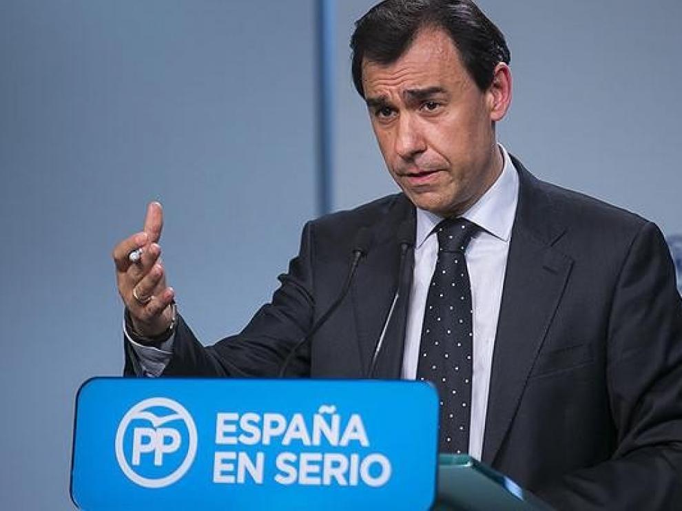 Casado cambia al 77,5% de los números uno al Senado, mantiene a García-Escudero y repesca a Hernando y Maíllo