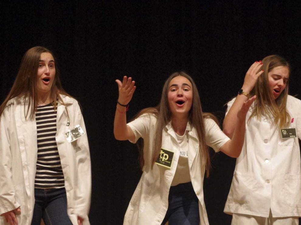 Pirineos Teatro baja el telón con el afecto de más de 500 jaqueses