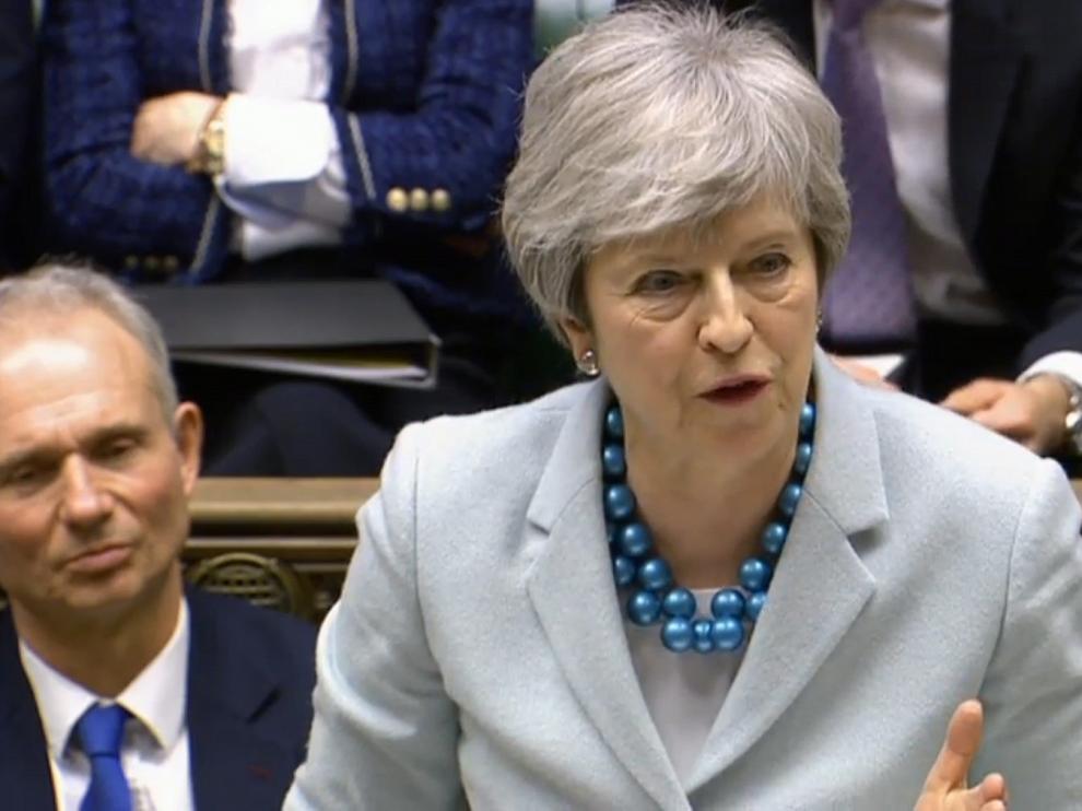 May admite que carece de apoyos para volver a votar el "brexit"