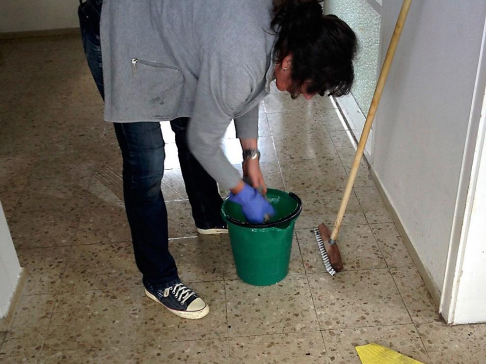 Las mujeres siguen asumiendo mayoría de labores domésticas en confinamiento
