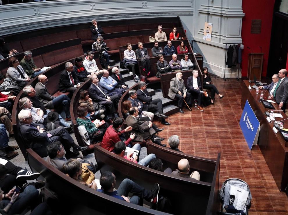 Lambán defiende la igualdad de trato a los municipios