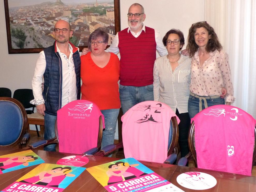La marea rosa volverá a recorrer Monzón el 5 de mayo por una buena causa