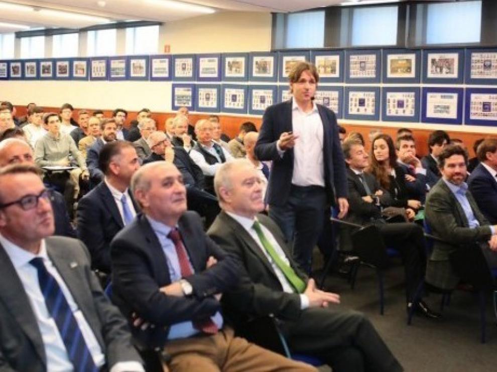 El Huesca exhibe músculo en el Club de Negocios