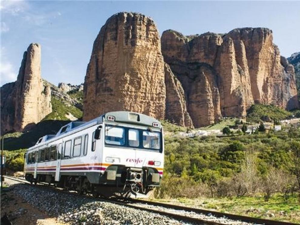 Restablecido el Canfranero tras el desprendimiento de una piedra de grandes dimensiones