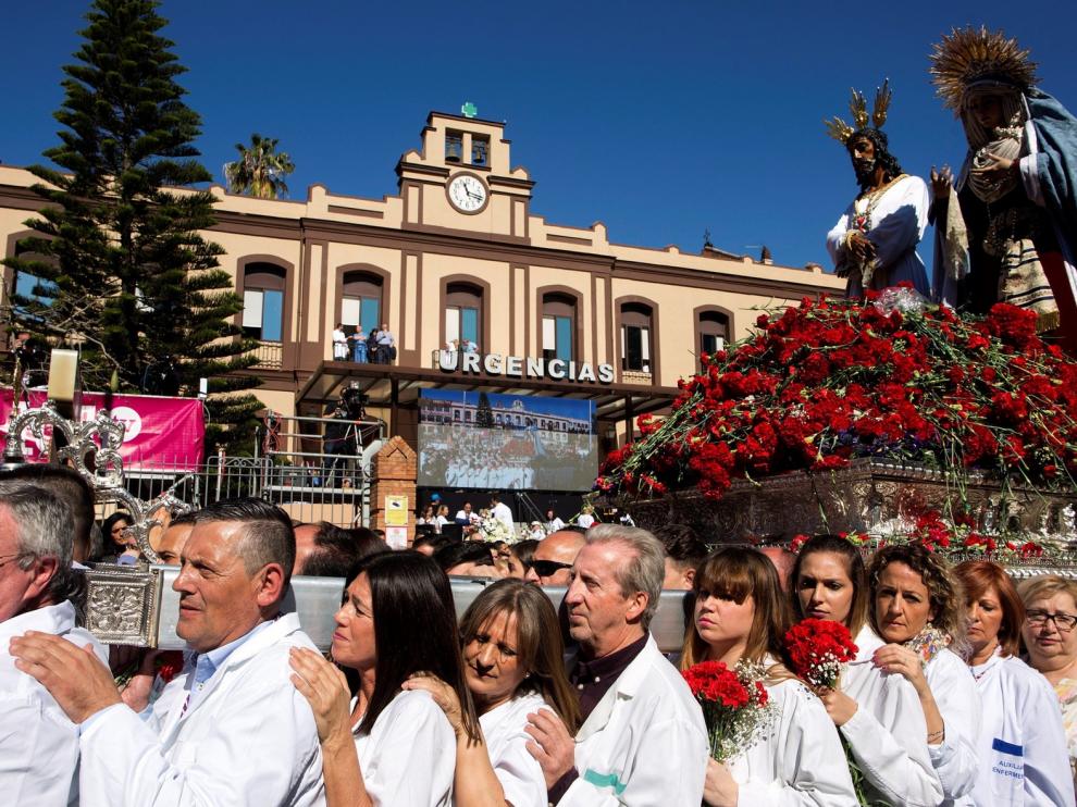 Sevilla suspende la Semana Santa, una decisión "tan dolorosa como justificada"
