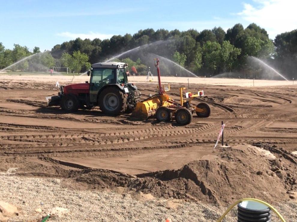 El segundo campo de fútbol del IES Pirámide avanza rápido en su construcción