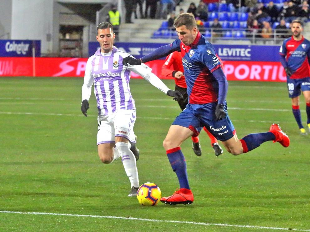 Buena sintonía entre Huesca y Las Palmas por el futuro de Cristian Rivera