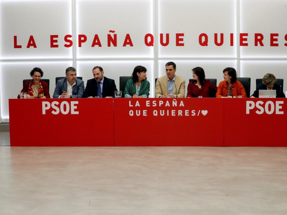 El Ejecutivo de Sánchez apela a la "geometría variable" para gobernar en solitario