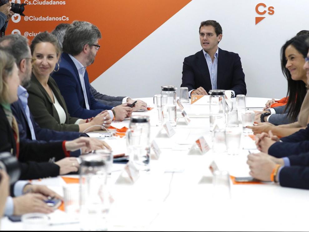 Rivera rechaza las presiones para pactar con Sánchez