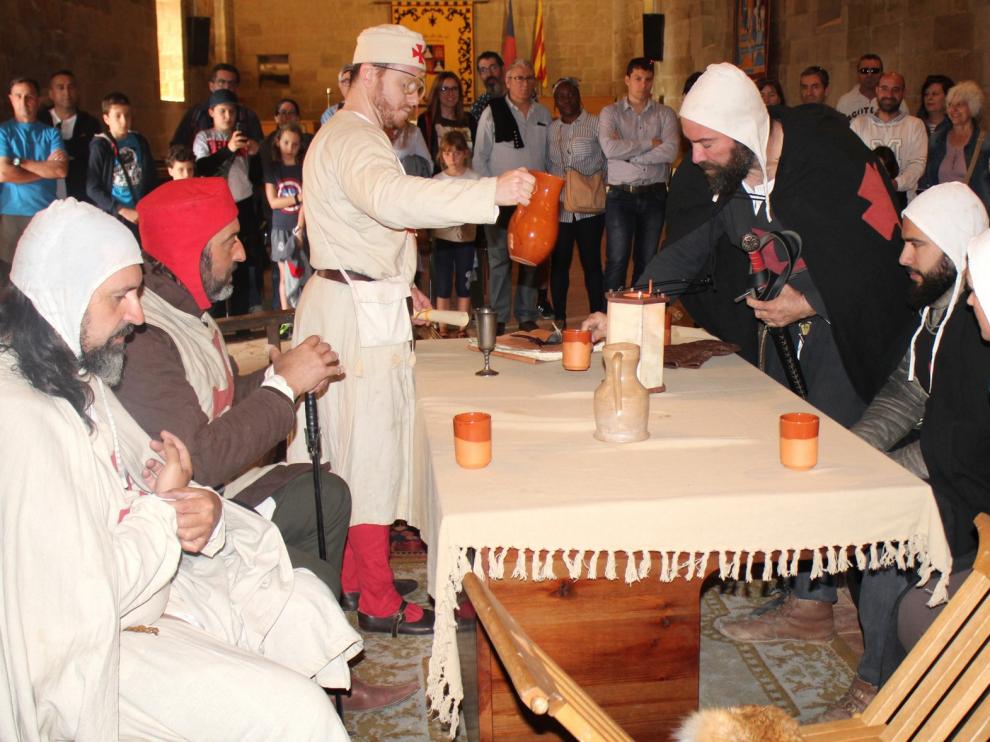 Monzón vive la recreación histórica de una reunión de los monjes templarios en el año 1308