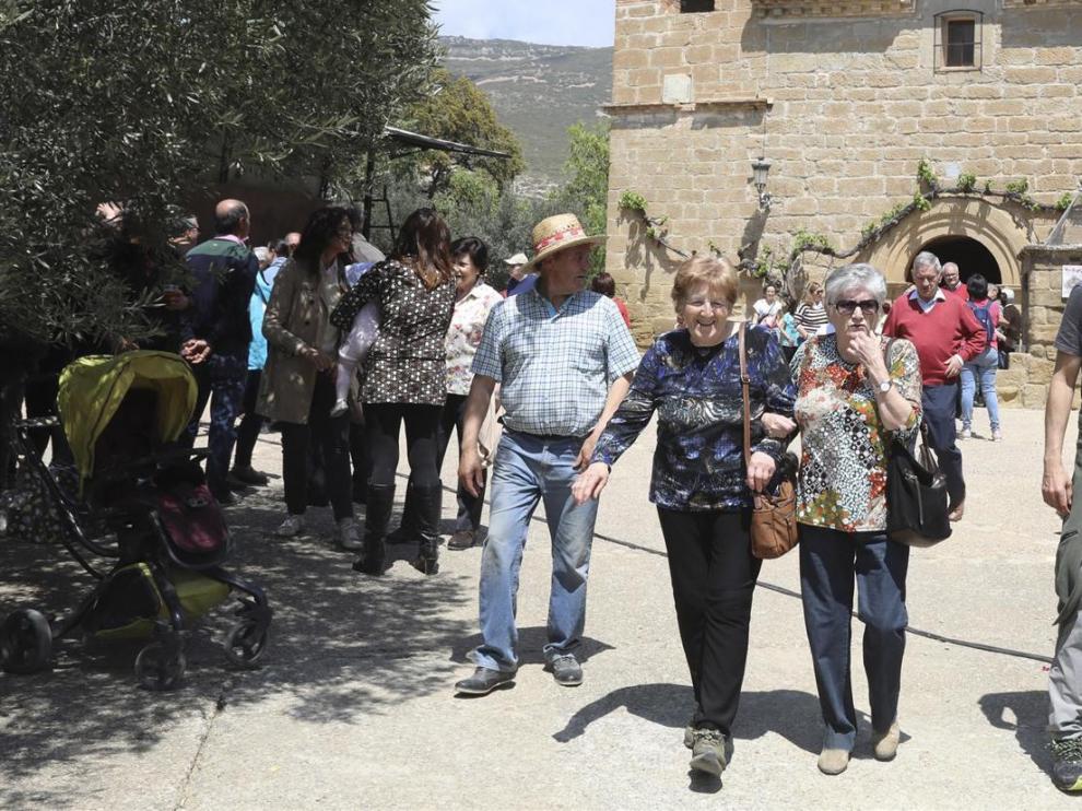 Devoción y convivencia acompañan a fieles y muchos participantes en honor a la Virgen del Viñedo
