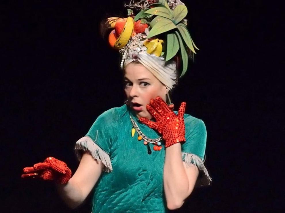 Mama Calypso agita el cóctel tropical de 'Estoesloquehay' en su primera noche en Belver de Cinca