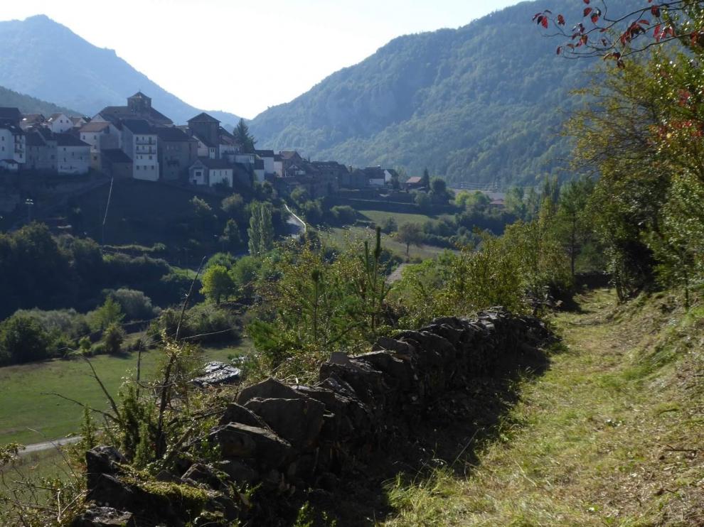 Ansó organiza una ruta geológica y medioambiental por su entorno
