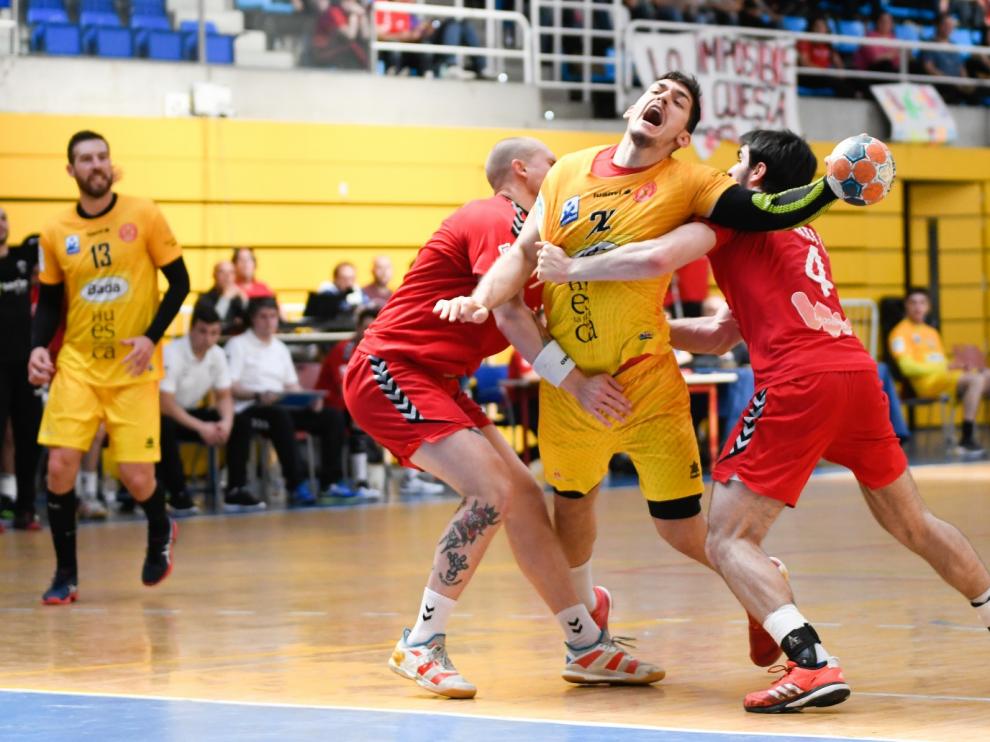 Bada Huesca gana con sufrimiento en Alcobendas (27-29)