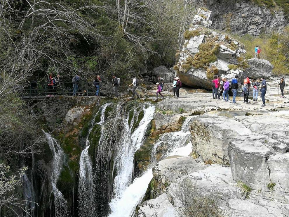 La carretera de Añisclo vuelve a cerrar tras un repunte de visitas